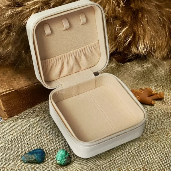 2024 new arrival black cat crystal box velvet jewelry box inscription dice storage box jewelry gift box zipper cloth box (17)