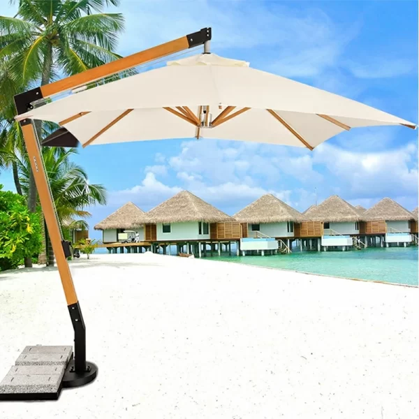 Resort outdoor swimming pool, large sun umbrella (10)