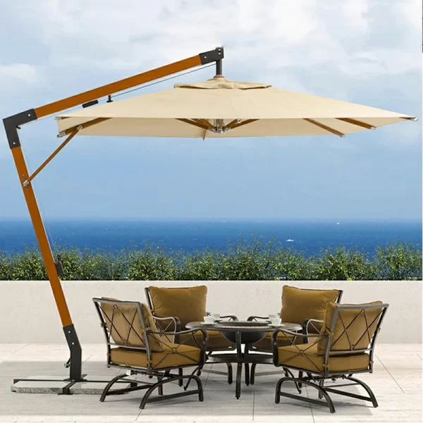 Resort outdoor swimming pool, large sun umbrella (23)