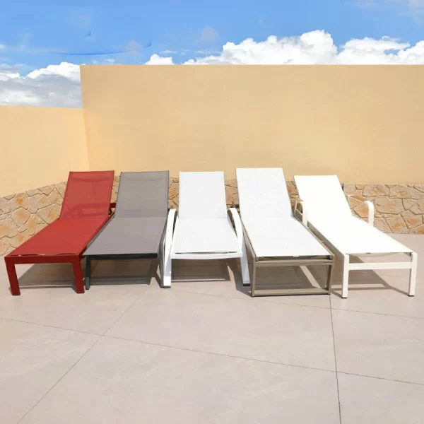 outdoor hot springs, spas, gardens, folding beds (1)