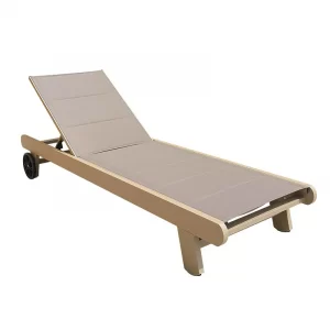 Outdoor lounge chairs, villas, courtyards, swimming pools, beach chairs, outdoor hot springs, spas, gardens, folding beds